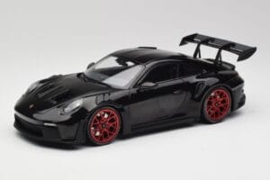 Porsche 911 992 GT3 RS ブラック & レッドホイール & ブラックデコール Minichamps 1:18 153062240 メタル