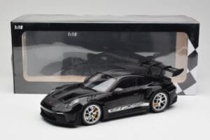 Porsche 911 992 GT3 RS ブラック シルバーホイール Minichamps 1:18 155062231 メタル - 画像 6/6