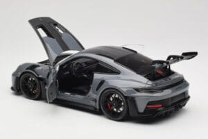 Porsche 911 992 GT3 RS Crayon Weissach Package & Black Wheels Minichamps 1:18 110062024 メタル - 画像 5/8