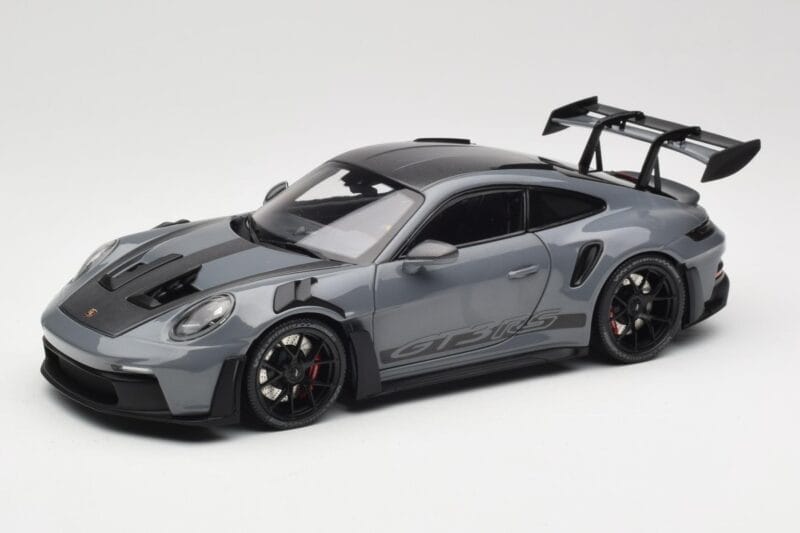 Porsche 911 992 GT3 RS Crayon Weissach Package & Black Wheels Minichamps 1:18 110062024 メタル