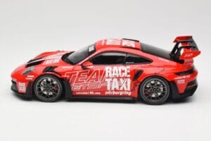 Porsche 911 992 GT3 RS Getspeed Race Taxi Guards Red Minichamps 1:18 110062040 メタル - 画像 4/8