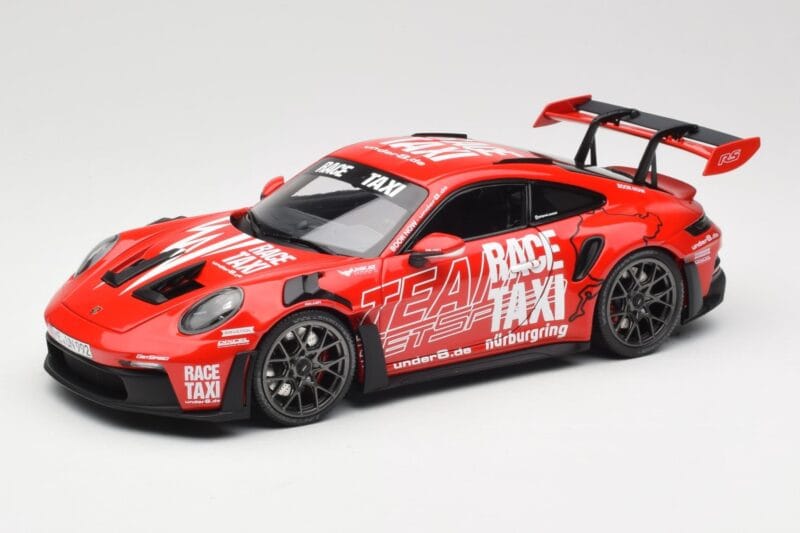 Porsche 911 992 GT3 RS Getspeed Race Taxi Guards Red Minichamps 1:18 110062040 メタル