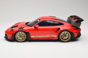 Porsche 911 992 GT3 RS Guards Red GT Spirit 1:12 GT939 レジン - 画像 3/6