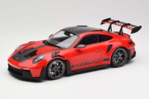Porsche 911 992 GT3 RS ガーズレッド & シルバーホイール Weissach Package Minichamps 1:18 153062246 メタル