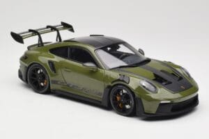 Porsche 911 992 GT3 RS Nato Olive & Black Wheels Minichamps 1:18 110062027 メタル - 画像 6/8