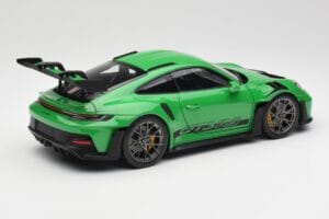 Porsche 911 992 GT3 RS パイソングリーン Norev 1:18 WAP0212820RGT3 メタル - 画像 3/8