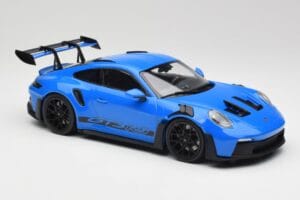 Porsche 911 992 GT3 RS シャークブルー & ブラックホイール Minichamps 1:18 153062233 メタル - 画像 4/6