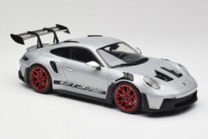Porsche 911 992 GT3 RS シルバー & レッドホイール Minichamps 1:18 153062241 メタル - 画像 4/6