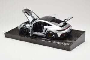 Porsche 911 992 GT3 RS シルバー Weissach Package Minichamps 1:18 110062020 メタル - 画像 5/8