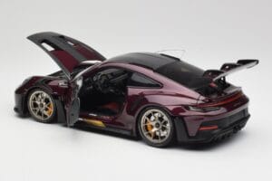 Porsche 911 992 GT3 RS ウルトラバイオレット & シルバーホイール Minichamps 1:18 110062029 メタル - 画像 5/8