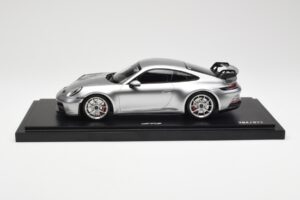 Porsche 911 992 GT3 シルバー Minichamps 1:18 WAP0211510M004 レジン - 画像 3/7