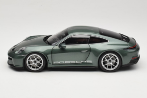 Porsche 911 992 S/T Malachite Green Metallic Norev 1:18 187472 メタル - 画像 5/8