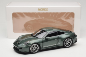 Porsche 911 992 S/T Malachite Green Metallic Norev 1:18 187472 メタル - 画像 8/8