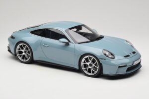 Porsche 911 992 S/T Meisenblau Norev 1:12 127550 メタル - 画像 4/6