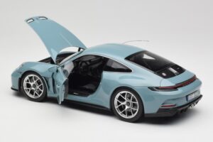 Porsche 911 992 S/T Meissen Blue Norev 1:18 187470 メタル - 画像 5/8