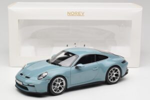 Porsche 911 992 S/T Meissen Blue Norev 1:18 187470 メタル - 画像 8/8