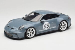 Porsche 911 992 ST Gentian Blue Metallic GT Spirit 1:18 GT491 レジン