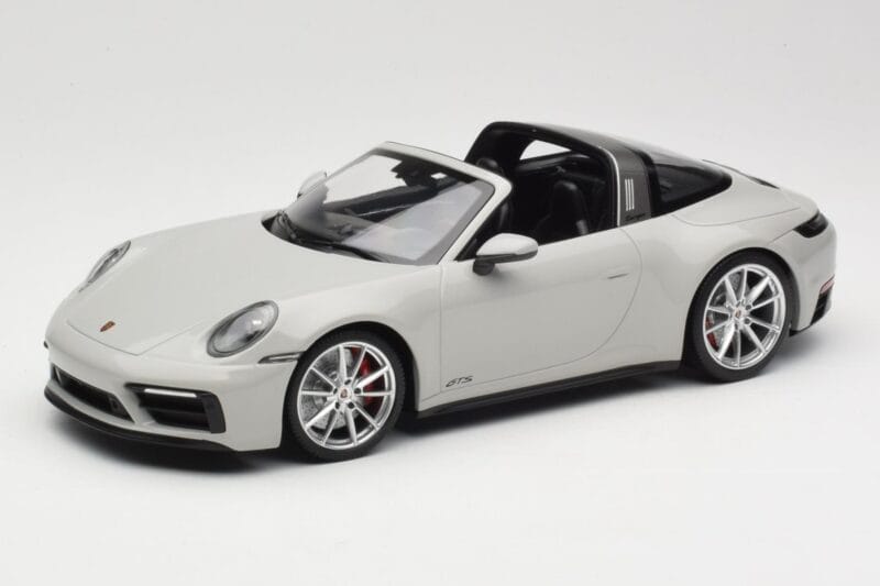Porsche 911 992 Targa 4 GTS グレー Minichamps 1:18 155061064 メタル