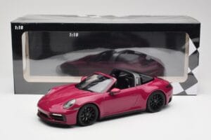 Porsche 911 992 Targa 4 GTS Rubystar Minichamps 1:18 155061066 メタル - 画像 6/6