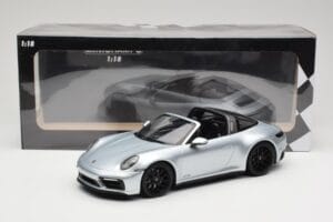 Porsche 911 992 Targa 4 GTS シルバー Minichamps 1:18 155061061 メタル - 画像 6/6