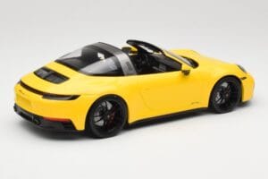 Porsche 911 992 Targa 4 GTS イエロー Minichamps 1:18 153061064 メタル - 画像 2/6
