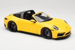 Porsche 911 992 Targa 4 GTS イエロー Minichamps 1:18 153061064 メタル - 画像 4/6