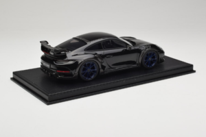 Porsche 911 992 TechArt GTstreet R ブラック ブルーホイール TechArt 1:18 REMC009 レジン - 画像 3/6