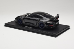 Porsche 911 992 TechArt GTstreet R ブラック ブルーホイール TechArt 1:18 REMC009 レジン - 画像 5/6