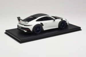Porsche 911 992 TechArt GTstreet R ホワイト ブルーホイール TechArt 1:18 REMC014 レジン - 画像 3/6