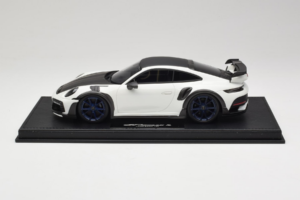 Porsche 911 992 TechArt GTstreet R ホワイト ブルーホイール TechArt 1:18 REMC014 レジン
