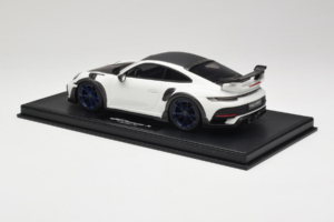 Porsche 911 992 TechArt GTstreet R ホワイト ブルーホイール TechArt 1:18 REMC014 レジン - 画像 5/6