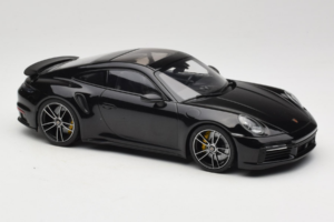 Porsche 911 992 Turbo S ブラック Minichamps 1:18 WAP02117BOL002 メタル - 画像 4/6