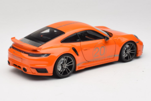 Porsche 911 992 Turbo S Coupe Sport Design オレンジ Minichamps 1:18 113069074 メタル - 画像 3/8