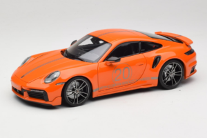 Porsche 911 992 Turbo S Coupe Sport Design オレンジ Minichamps 1:18 113069074 メタル