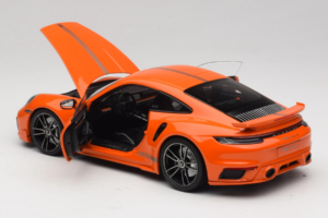 Porsche 911 992 Turbo S Coupe Sport Design オレンジ Minichamps 1:18 113069074 メタル - 画像 5/8