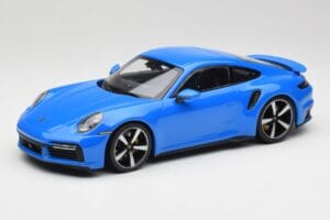 Porsche 911 992 Turbo S ジェンシアンブルー Minichamps 1:18 155069074 メタル
