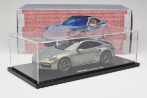 Porsche 911 Turbo S 992 Silver Bamboo Chromaflire With Display Case Spark 1:18 WAP0219100RTSS レジン - 画像 7/7