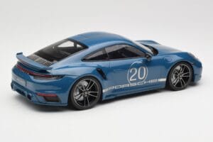 Porsche 911 992 Turbo S Sport Design Package Gentian Blue Metallic Minichamps 1:18 155069170 メタル - 画像 2/6