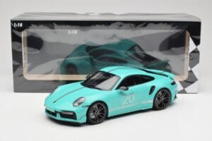 Porsche 911 992 Turbo S Sport Design Package Racing Green Minichamps 1:18 155069175 メタル - 画像 6/6