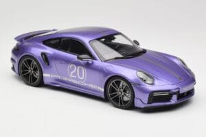 Porsche 911 992 Turbo S Sport Design Package Viola Metallic Minichamps 1:18 155069174 メタル - 画像 4/6