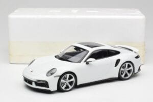 Porsche 911 992 Turbo S ホワイト Concept Minichamps 1:18 WAP0211620CNP メタル - 画像 6/6