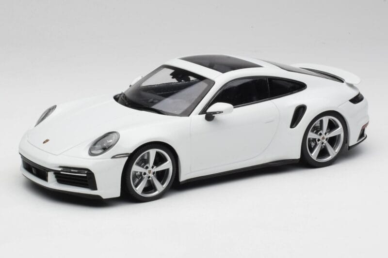 Porsche 911 992 Turbo S ホワイト Concept Minichamps 1:18 WAP0211620CNP メタル