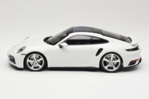 Porsche 911 Turbo S 992 ホワイト Minichamps 1:18 WAP0211620RTRB メタル - 画像 3/6