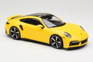 Porsche 911 992 Turbo S イエロー Minichamps 1:18 155069071 メタル - 画像 4/6