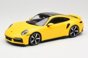 Porsche 911 992 Turbo S イエロー Minichamps 1:18 155069071 メタル