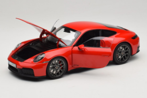 Porsche 911 992.2 Carrera 4 GTS Guards Red Norev 1:18 187171 メタル - 画像 2/8