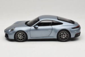 Porsche 911 992.2 Carrera Polar Silver Metallic Norev 1:18 187170 メタル - 画像 4/8