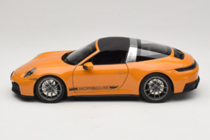 Porsche 911 992.2 Targa 4 GTS Bahama Yellow Norev 1:18 187190 メタル - 画像 6/10