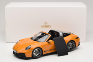 Porsche 911 992.2 Targa 4 GTS Bahama Yellow Norev 1:18 187190 メタル - 画像 10/10
