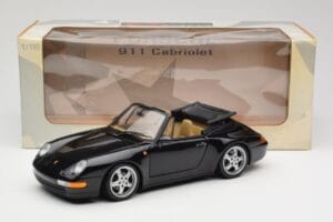 Porsche 911 993 カブリオレ ブラック UT Models 1:18 27806-U1 メタル - 画像 8/8